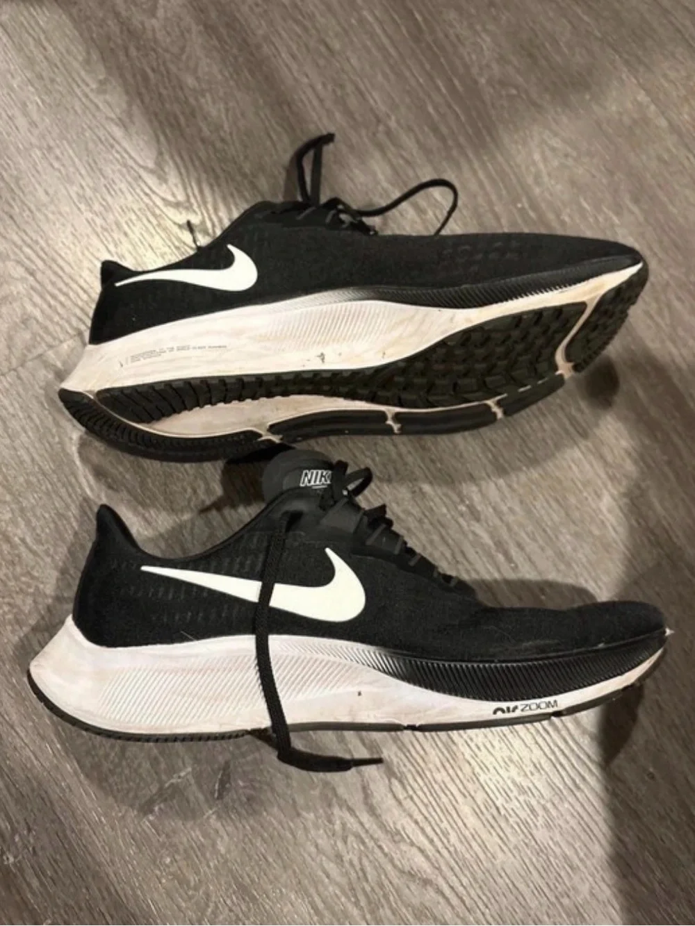 Nike Pegasus Black and White Men's Athletic Running Shoes